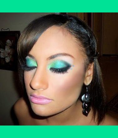 Emerald Green Eyeshadow 