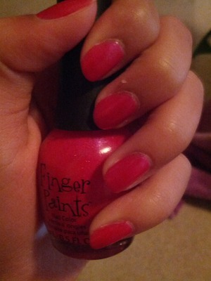I <3 the color pink especially on my nails