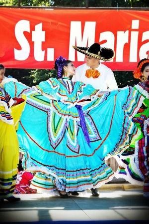 Jalisco folklorico traditional dance