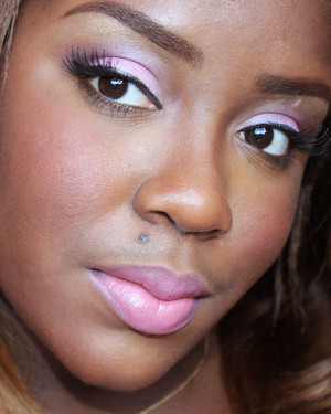 The tutorial for this look is here : http://www.youtube.com/watch?v=hvU9pEcSjLg&feature=youtu.be