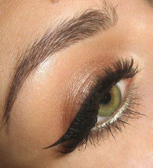 Video tutorial for this look right here : http://www.youtube.com/watch?v=7NkK12n-qOI