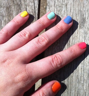 I refuse to let go of summer and multicolor manis. These are inspired by a design-seeds palette.