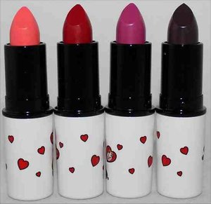 I totally missed out on the Archie's Girls collection. 😔 such beautiful colors. 💄💋