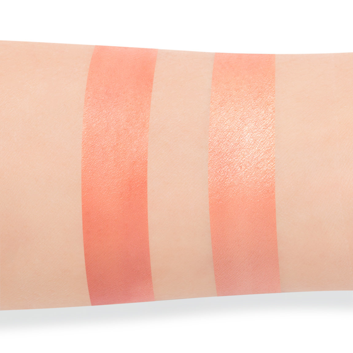 Charlotte Tilbury First Love パウダーチーク Charlotte Tilbury First Love Cheek to Chic Blusher Review