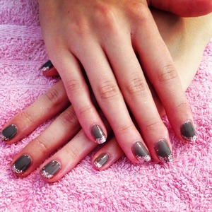 Rubble shellac with rose pedals glitter 
Clients idea of colour combination! Lush! 