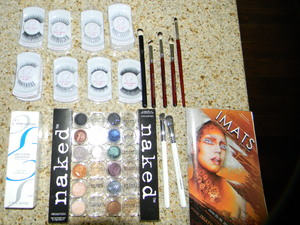 A few things I picked up at the IMATS 2011 in Pasadena. The lines were so long I could only get the things I needed. Absolutely love the Naked Cosmetics Pigments. 