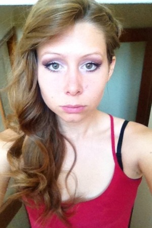 What do you think if this makeup and hair for grad?