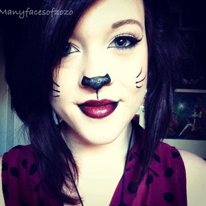 This is my favourite Halloween makeup to do all the time to the point a might wear it everyday... I'm not kidding :3 