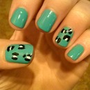 leopard ; nail polish changes color 