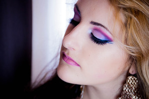 This is the makeup I've done on my litle sister for new years eve!
I hope you like it