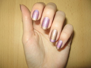 http://arvonka-nails.blogspot.sk/2012/06/pupa-milano-holographic-lilac.html