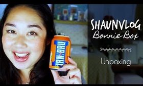 An American Eats Scottish Snacks | #BonnieBox Unboxing
