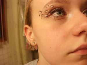 Today, I assaulted my sister's face with leopard print. :D