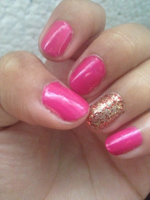 Just did my nails! Pink and gold :) 
