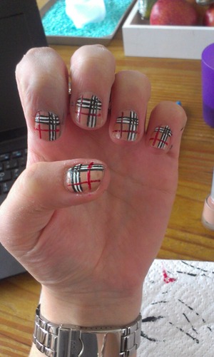 just try some new nail art what do you think about it? 