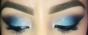 SMOKY EYE USING THE MAYBELLINE QUAD IN SAPPHIRE SIREN 