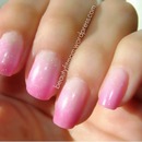 Pink gradient nails 