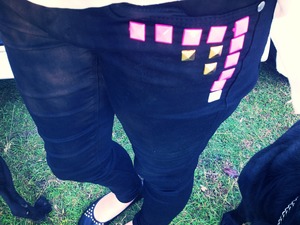 studded skinny jeans diy :) 