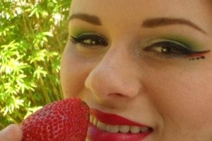 Strawberry Summer Makeup 