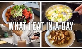 WHAT I EAT IN A DAY / HAVREGRØT, TACOBOWL & SUPPE (VEGGIE)