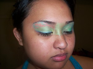 Using I-Candy Couture eyeshadows and lipgloss
www.i-candycouture.com