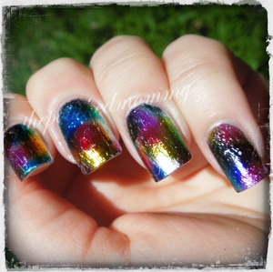 http://www.thepolishedmommy.com/2013/09/distressed-rainbow.html