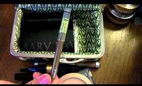 AWESOME Makeup Bag & whats inside mine