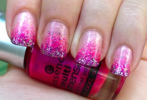 Pink Gradient Nails

http://thelifeaholics.com/2011/06/22/notd-pink-gradient-nails/