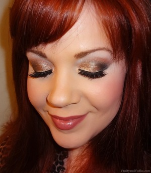 For more info on this look, please visit:
http://www.vanityandvodka.com/2013/07/neutrals-with-urban-decay-naked-2.html
xoxo!
Colleen