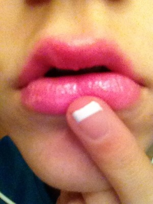 Baby lips by Maybelline
In Pink Punch








         P.S. I pilled a LOT on so comment if you would like to see the regular look💌💋
