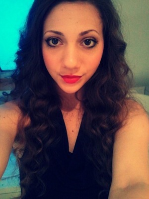 My look for valentines day.

I did wavey hair style, black dress, red lips with naturel eyeshadow colours