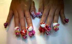 Hello Kitty meets BellaGemaNails