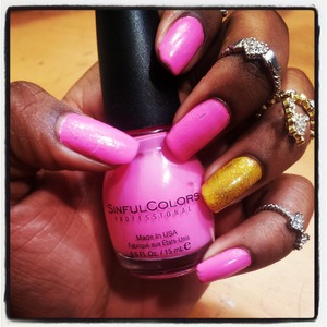 Bright & Bold Nails