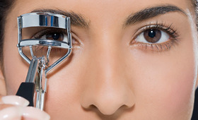 Eyelash Curlers: Pro Tips On Shopping For The Perfect Tool