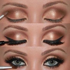 I don't take credit for this picture. Found it off a website, I simply LOVED the eye makeup.