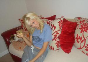 classy vans and hco trackies with ma martini, before going out :) 