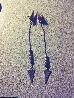 When I saw these at Forever 21 I knew I had to get them. These earrings are super long to me but I just couldn't resist the prettiness (is that even a word?) of this "edgy" pair.