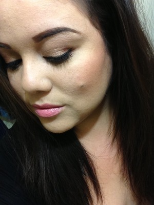 Soft look pink lips 
MAC creamcup with MAC nicki 1 in the center 