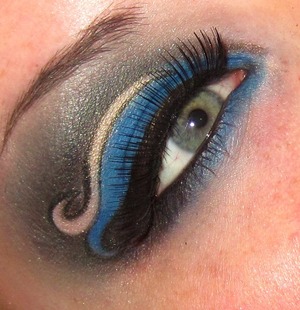 www.facebook.com/makeupfrenzy
Got the top swirl idea from Marilyn Y on here (shes great!) but the rest was all my plan<3