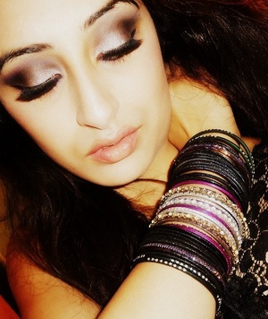 Indian inspired makeup for weddings or parties! 