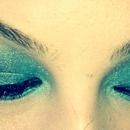 black and blue smokey eye