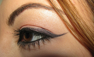 Its a lovely black gel eyeliner with pink shimmer in it