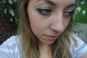 Ocean Inspired Eyeliner: There's way more color variation in person. (Video up)