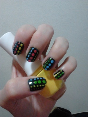 polka dot nails