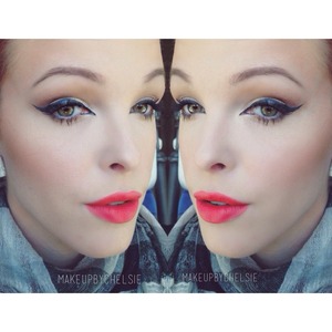 Coral lips😍 all makeup details on my Instagram: makeupbychelsie 