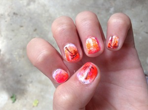 Did a ombré like (not ombré !) nail look ! And and fading palm tree !! Ya or nay !! 

Follow !! 