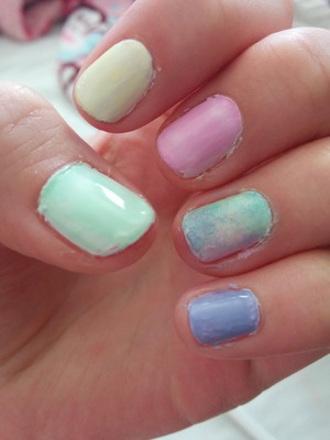 Pastel nails that's great for spring!