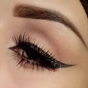 tutorial avaiable on www.instagram.com/makeupbymiiso 

