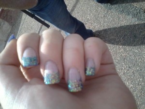 I LOVE gettin my nails done all prettyy!!