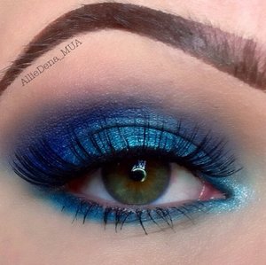 Using Fringe, Chaos and Gonzo from the Urban Decay Electric palette 